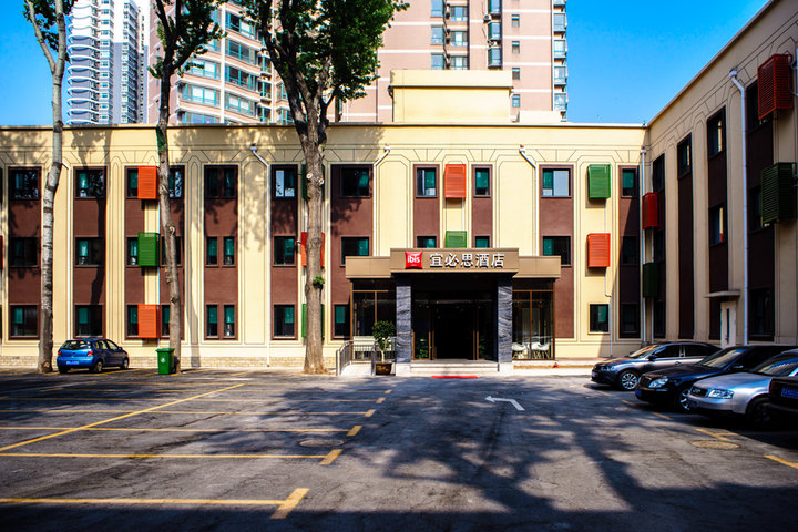 宜必思酒店(济南经五路店)—外观