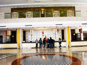 张家界武陵源天子大酒店(华天-豪华间)