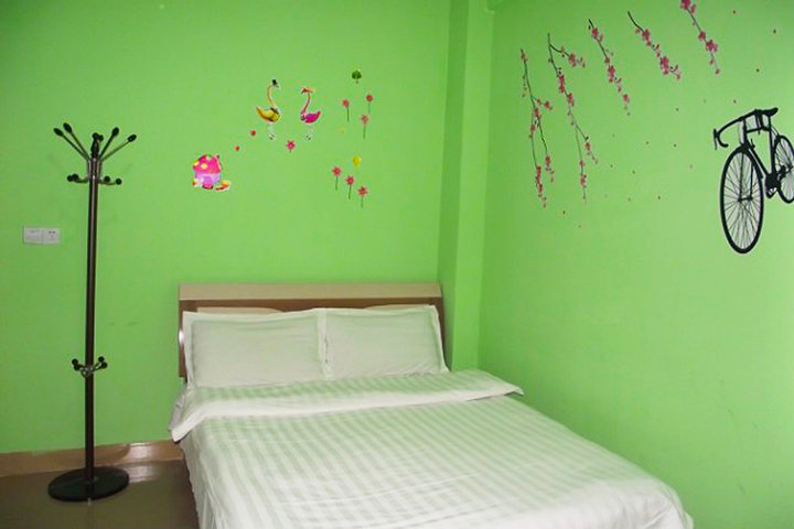 尊享厦门诚鹭日租公寓经济大床房1晚+免费宽