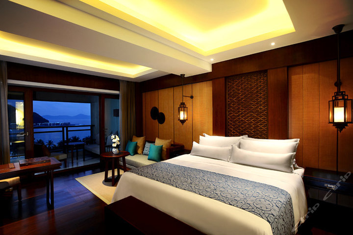 三亚半山半岛安纳塔拉度假酒店—豪华海景房