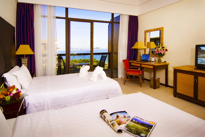 三亚亚龙湾红树林度假酒店—环礁泳池景房