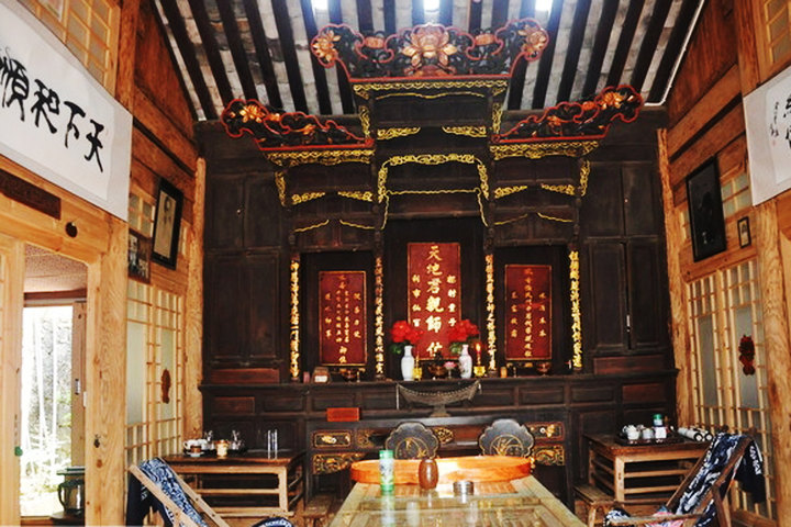 腾冲和顺翡翠原客栈—院子