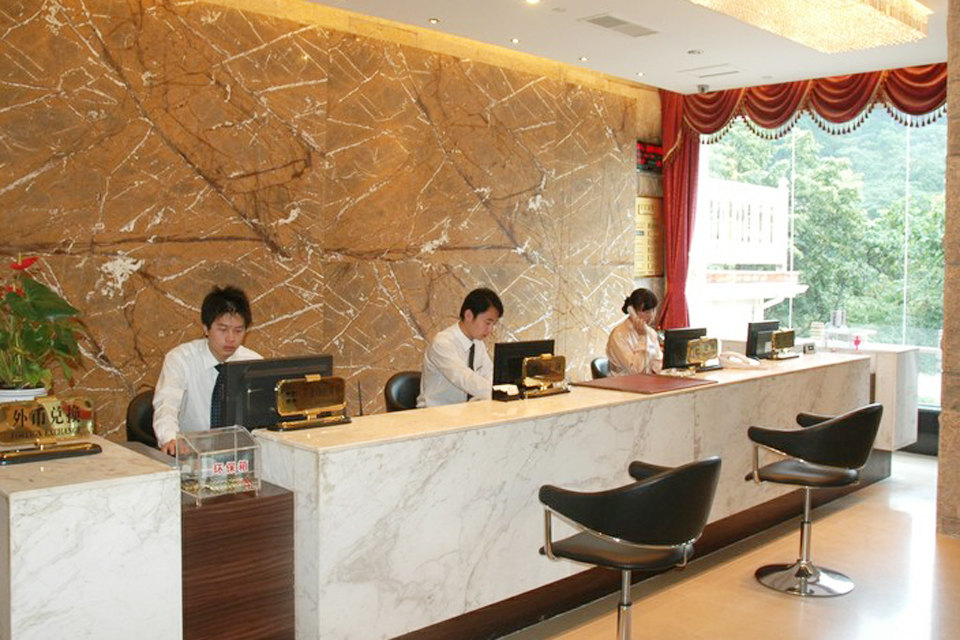黄山排云楼宾馆/黄山西海饭店多人间独卫房1床位1晚