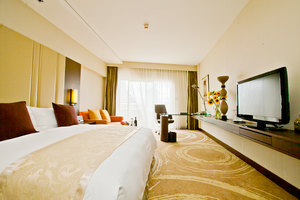 尊享昆明中心皇冠假日酒店(原昆明邦克饭店)高