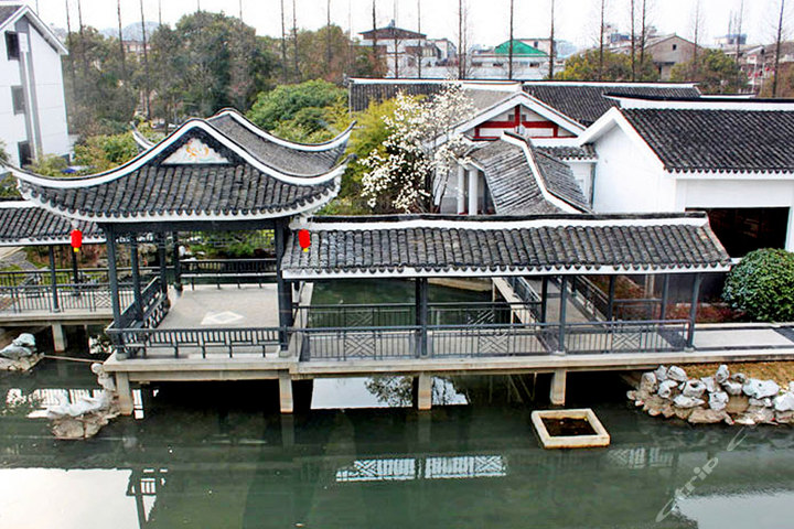 暑期亲子游-台州丽廷凤凰山庄(豪华标准房)家庭套餐