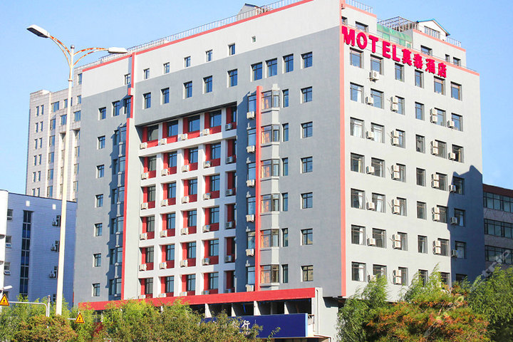 莫泰168(沈阳南塔鞋城店标准双床房)
