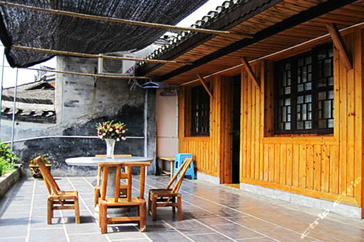 凤凰古城十五号客栈(大床间)-凤凰旅游酒店团购-团购王凤凰站