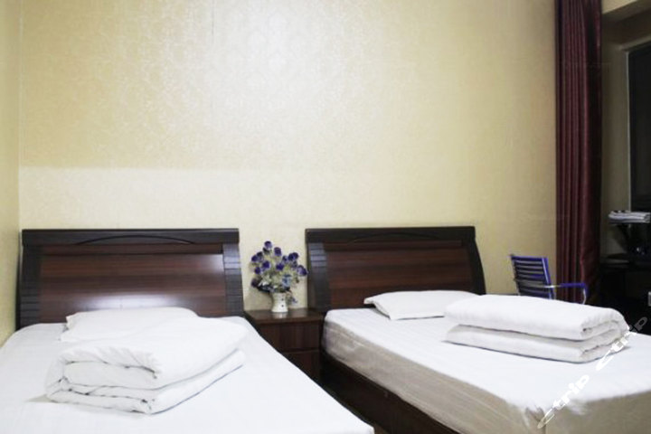 西安玫瑰园小宾馆-标准双床房/标准大床房