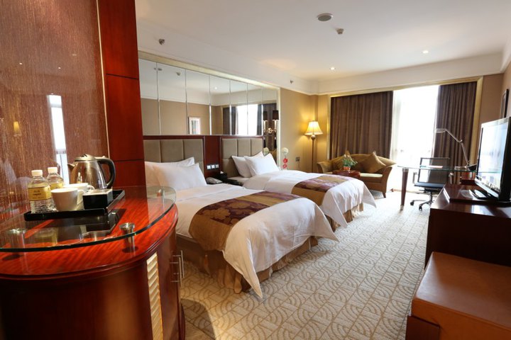 #重庆戴根酒店#酒店有送机服务吗?免费或者价