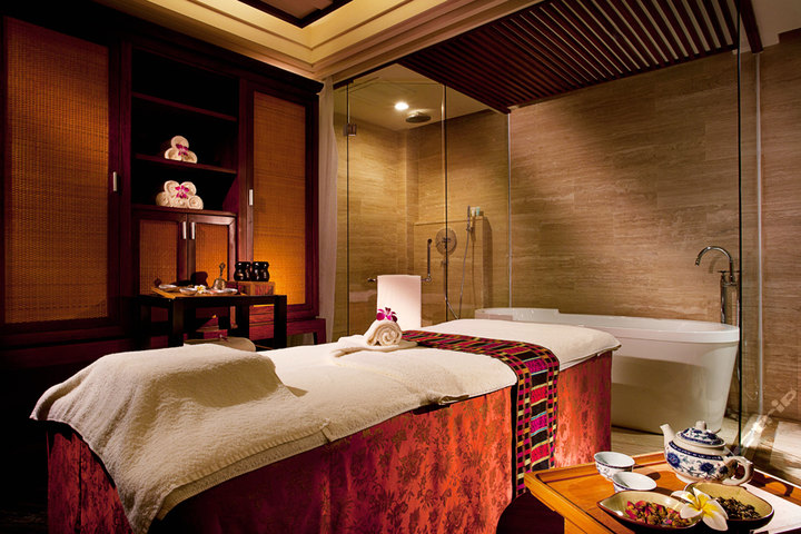 三亚维景国际(豪华标准房2晚+家庭套餐)-三亚