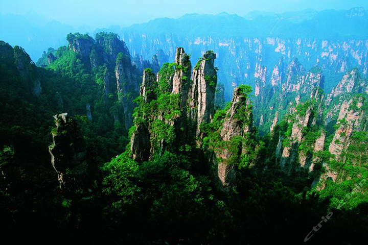 长沙-韶山、张家界、凤凰古城纯玩四天三晚游