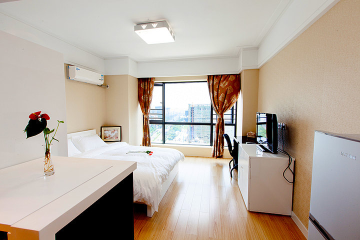 杭州伊来温eleven酒店式公寓—温馨大床房