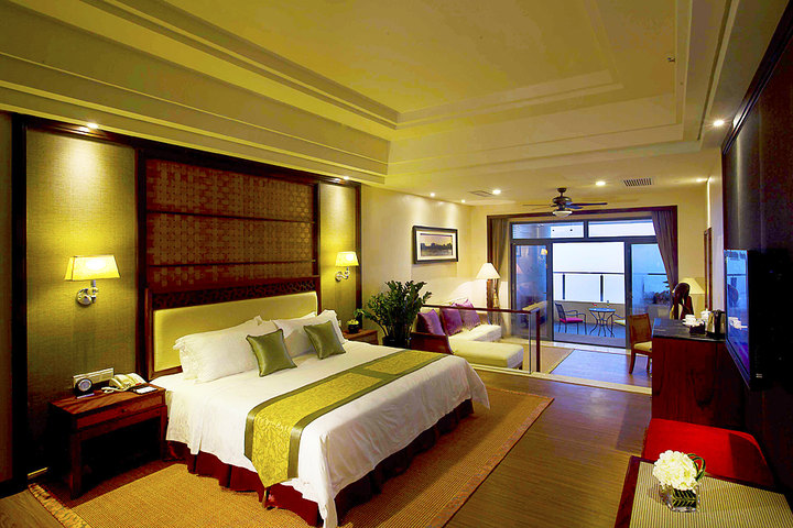 惠州碧桂园十里银滩酒店—180度全海景豪华客房图片