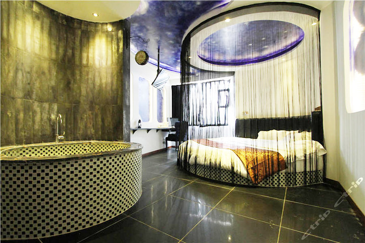 【大学城】尊享重庆爱琴海时尚主题酒店特色主