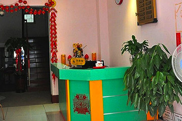 <b>【近大明湖】</b>尊享<b>济南胜利宾馆大床房/标准间</b>1晚＋免