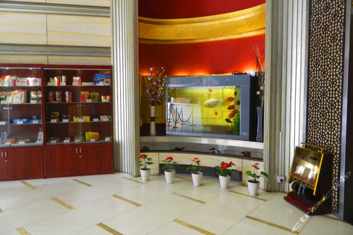 多优惠!酒店坐落于深圳科技园北区,紧邻南山麒