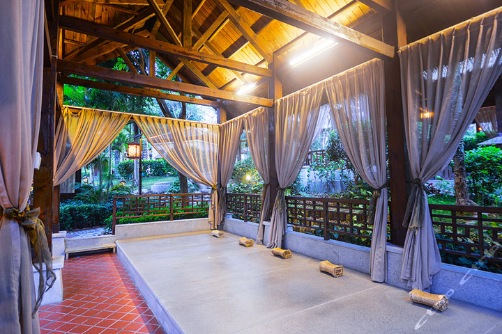 【尊贵享受 豪华特卖】尊享厦门帝元维多利亚大酒店豪华海景房2晚+厦门翠丰温泉度假酒店高级温泉房1晚+翠丰温泉电子门票2张+更多优惠!酒店均坐拥厦门极致美景,闹中取静!-【Like团】北京团购_北京团购网_全国超值团购网_Like团北京站