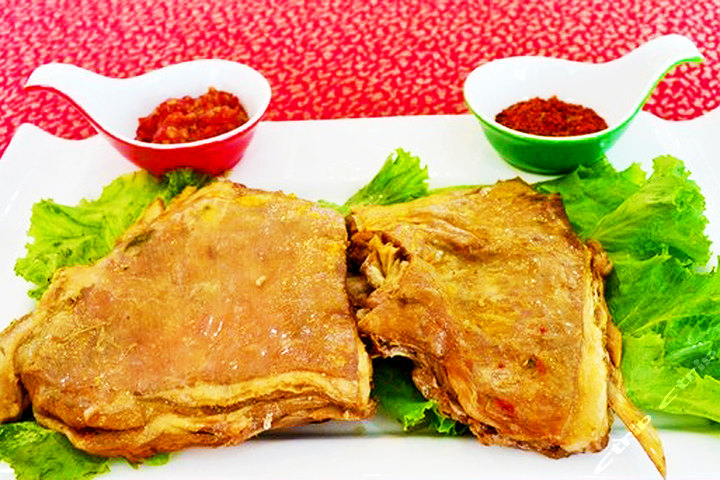 临沂尚美国际酒店(观光餐厅10人套餐)团购-临