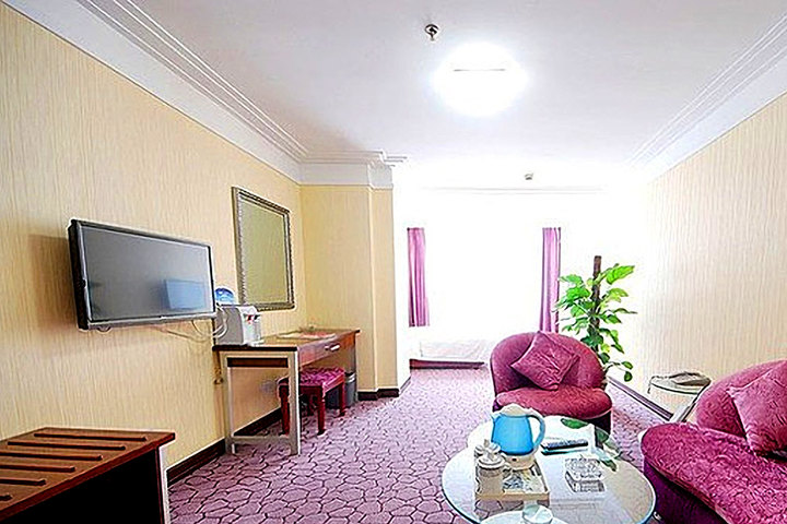 西安巴厘岛假日酒店(豪华套房)团购