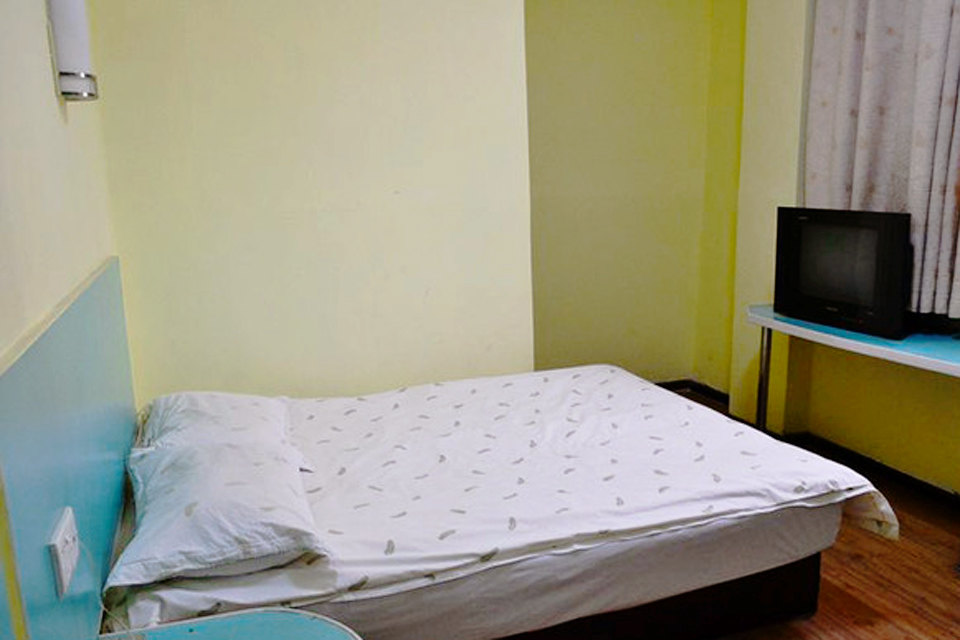 尊享武汉现代民族饭店(民权路店)标准单人房3