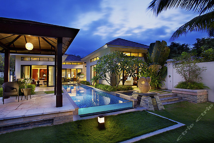 三亚湾海居铂尔曼酒店+维景国际度假酒店团购