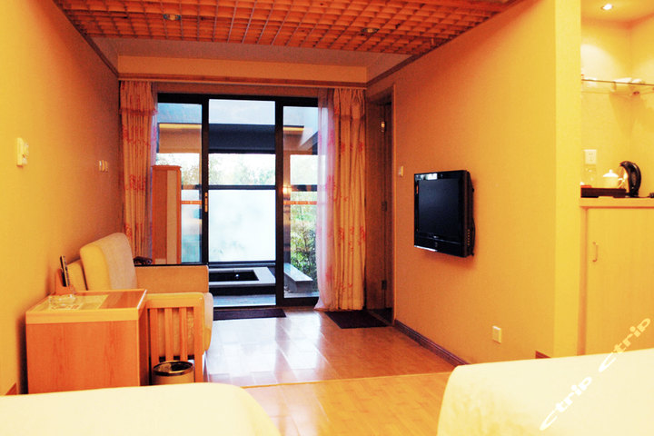 北京润清园温泉度假村(联排别墅小院9月)-北京