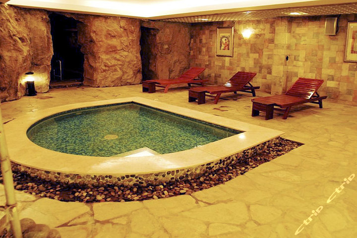 北京龙熙温泉度假酒店(平日日场票)团购-北京景