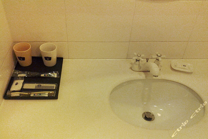 如家(上海海伦路地铁站店)(标准双人房)-上海酒