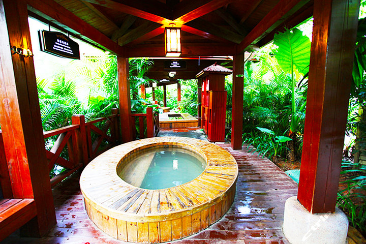 广州增城锦绣香江温泉(豪华山景房-平日)团购-