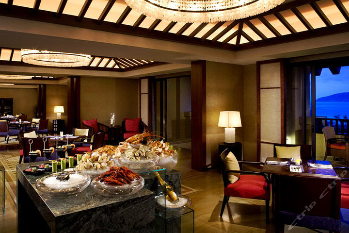 亚龙湾瑞吉港湾景观客房+丽思卡尔顿丽思阁团