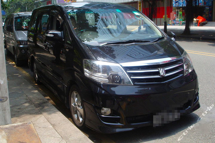 七座丰田(阿尔法Alphard)商务车