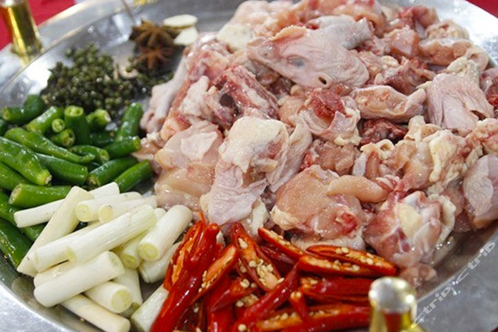 临沂尚美国际酒店(观光餐厅10人套餐)团购-临