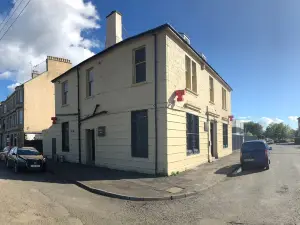 Douglas Hotel