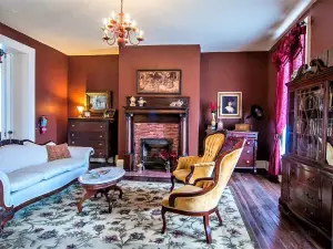 Main Street Bed & Breakfast