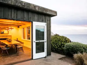 Timber Cove Resort