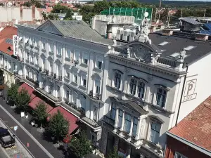 Pannonia Hotel