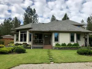 Cascade City Guest House