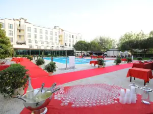 但丁家庭海灘度假村