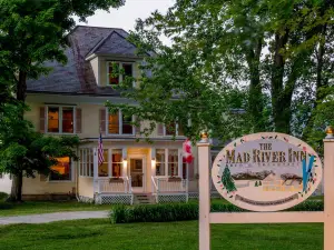 MAD River Inn