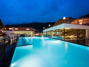 Alpine Nature Hotel Stoll