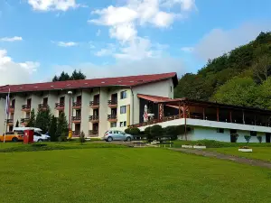 Hotel Mladost