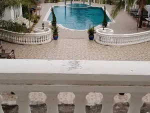 라 포트리스 부티크 호텔