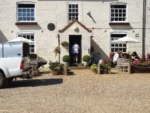 Wheatacre White Lion