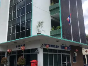 Taksin 2 Hotel