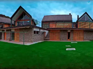 Nebesa Chalets