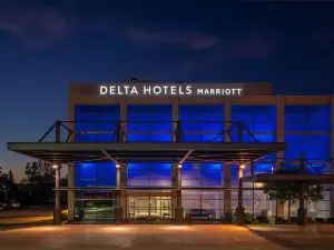 Delta Hotels by Marriott Milwaukee Northwest