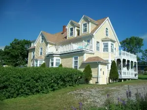Louisbourg Harbour Inn