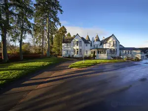 Cairn Lodge