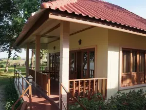 Uthai River Lake Resort