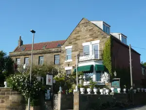 Lee-Side B&B